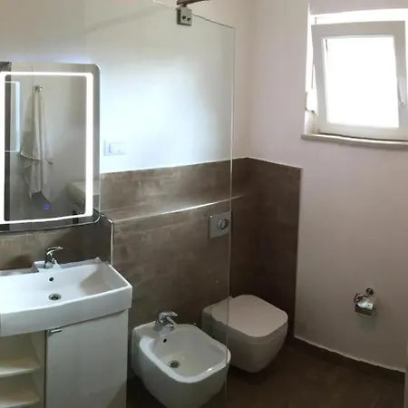 Apartment Grosse In Mit Grossem Pool Pula