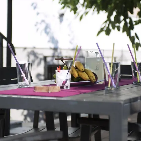 Apartment Grosse In Mit Grossem Pool *